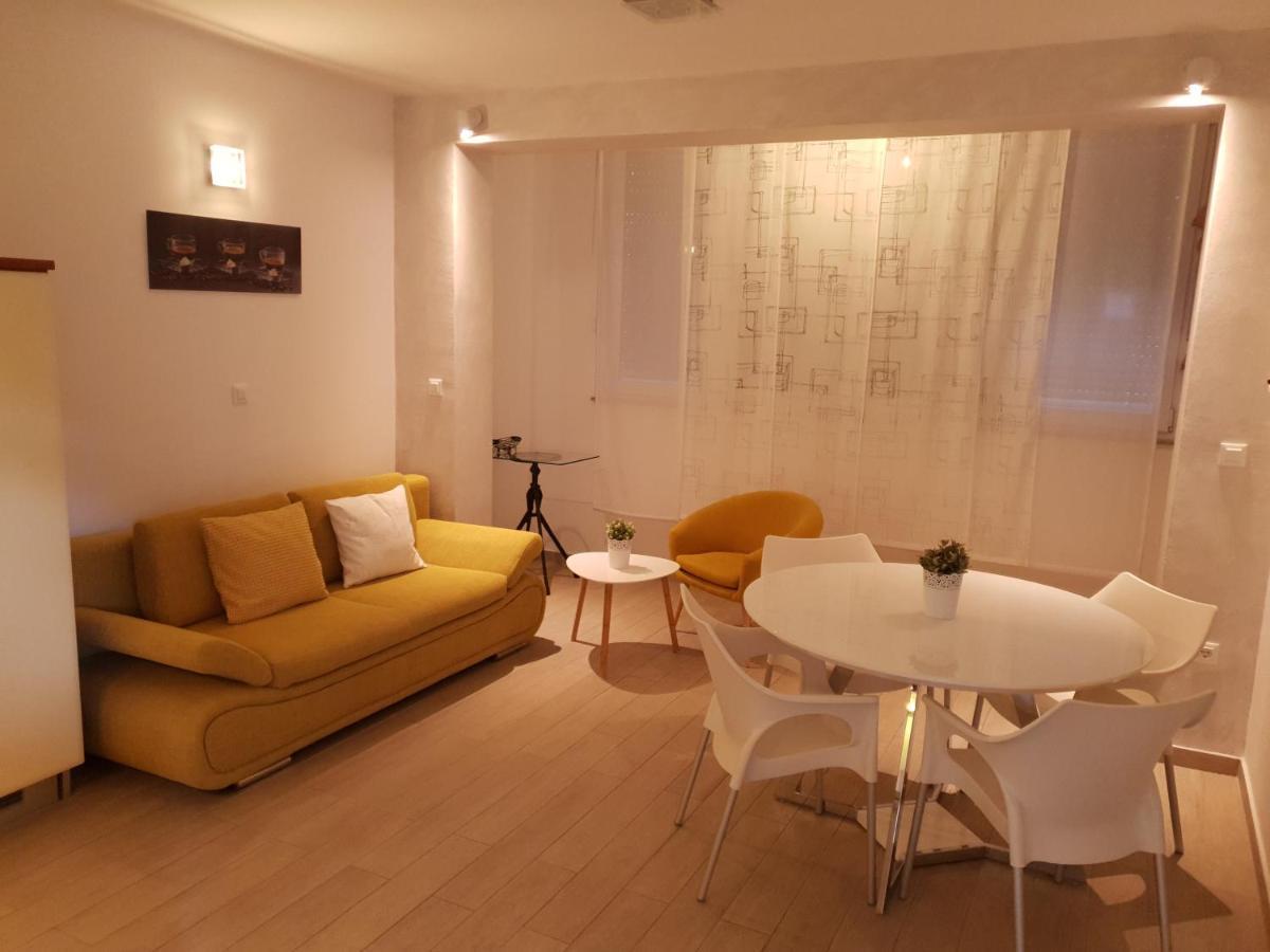 App 2+2 Nizic Makarska