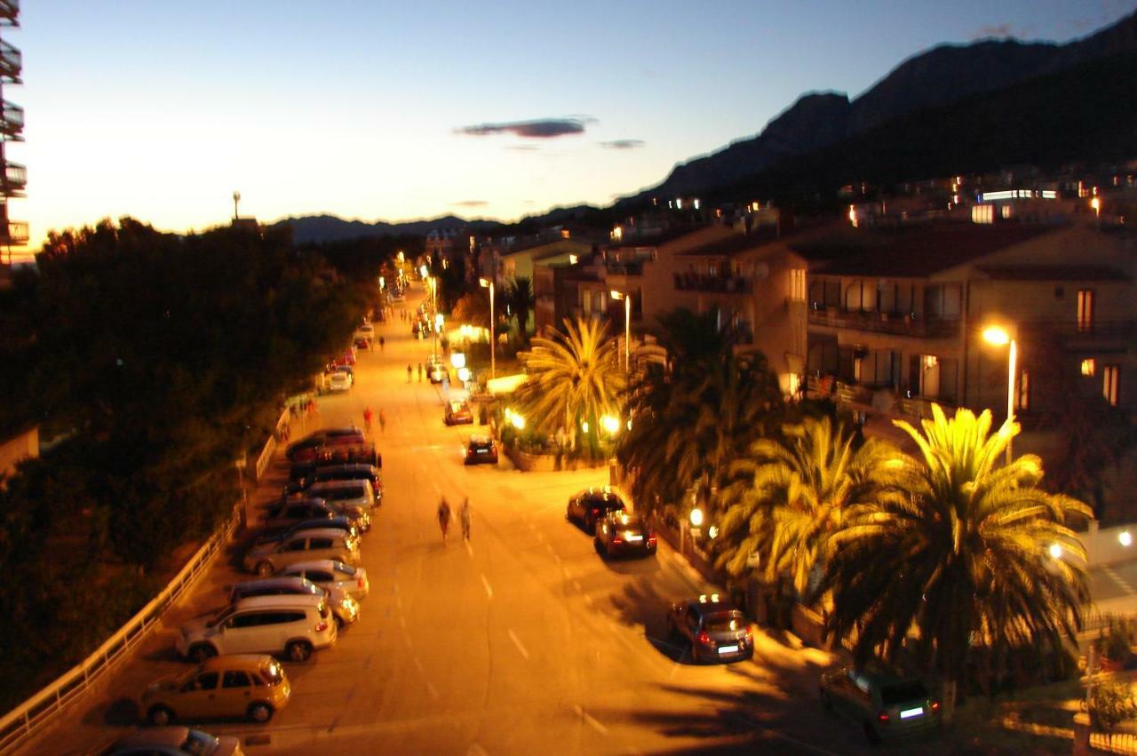 App 2+2 Nizic Makarska