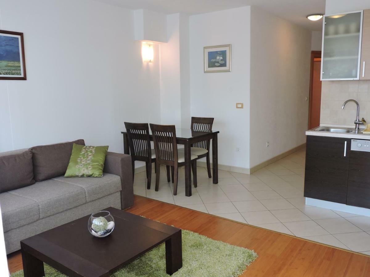 App 2+2 Nizic * Makarska
